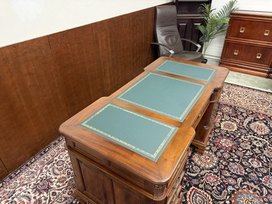 Escritorio inglés clásico Partnerdesk Cuero verde – Leather, Wood (photo 16 of 19)