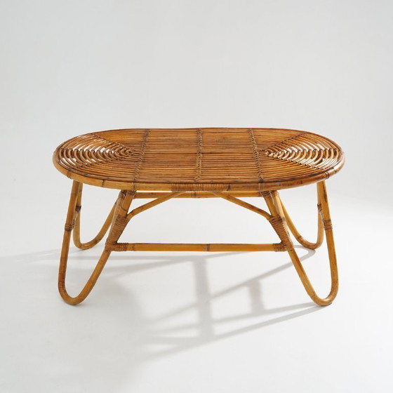 Image 1 of Rotan salontafel met ovaal blad, jaren 1950