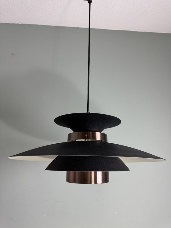 Image 1 of Bellissima lampada a sospensione di design danese, nera e color rame