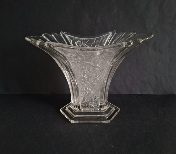 Image 1 of Art Deco crystal fan vase. Satin-finished floral motif in relief. "Czecoslovaque"