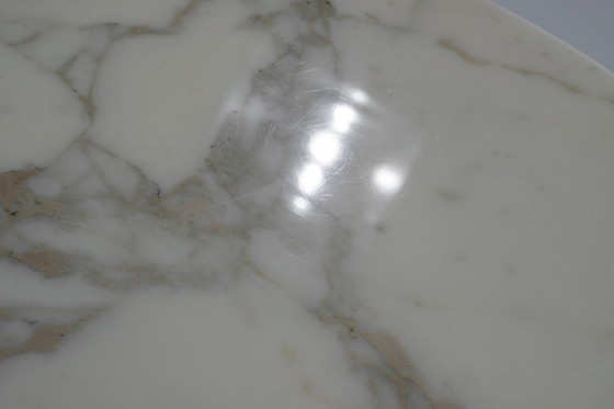 Image 1 of Tavolo da pranzo in marmo Tulip di Eero Saarinen per Knoll International.