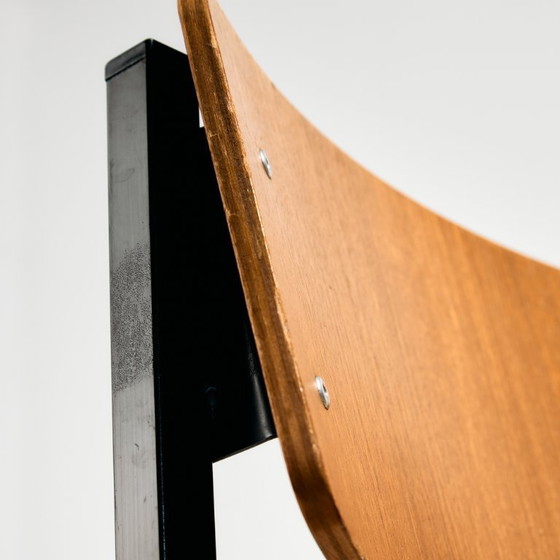 Image 1 of MK11233 Stuhl aus Teakholz auf Metallgestell