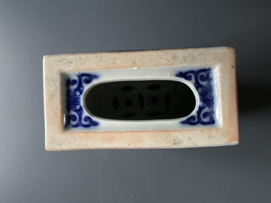 Image 1 of Ancien oreiller à opium en porcelaine , XIX ème siècle , Chine 