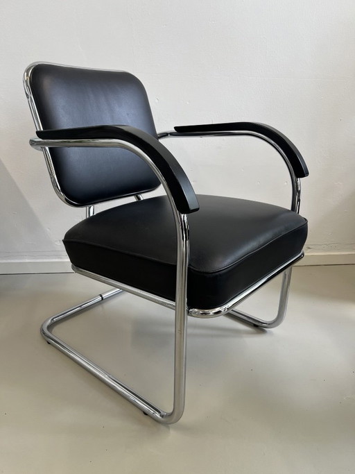Sillón de cuero estilo Bauhaus / Moderno de mediados de siglo