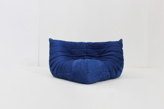 Image 1 of Togo Ligne Roset Ecksessel aus blauem Leder von Michel Ducaroy für Ligne Roset
