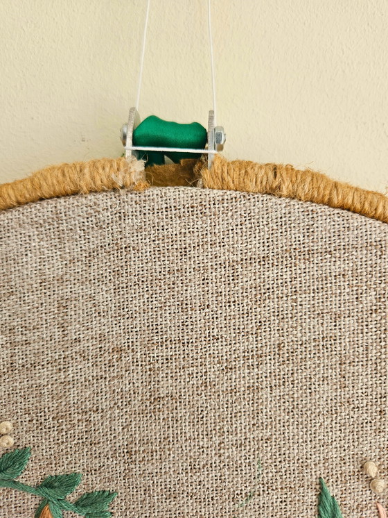 Image 1 of Decorazione murale con ricamo floreale Boho – Design a forma di ghirlanda a forma di cuore – 37 cm