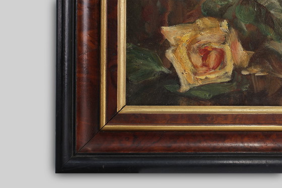 Image 1 of Nature morte vintage représentant un vase avec des fleurs, France ca. 1940