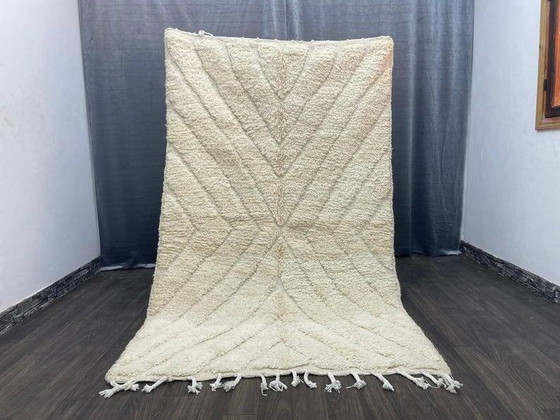 Tapis marocain artisanal décoré 250cm x 150cm – Wool (photo 9 of 9)