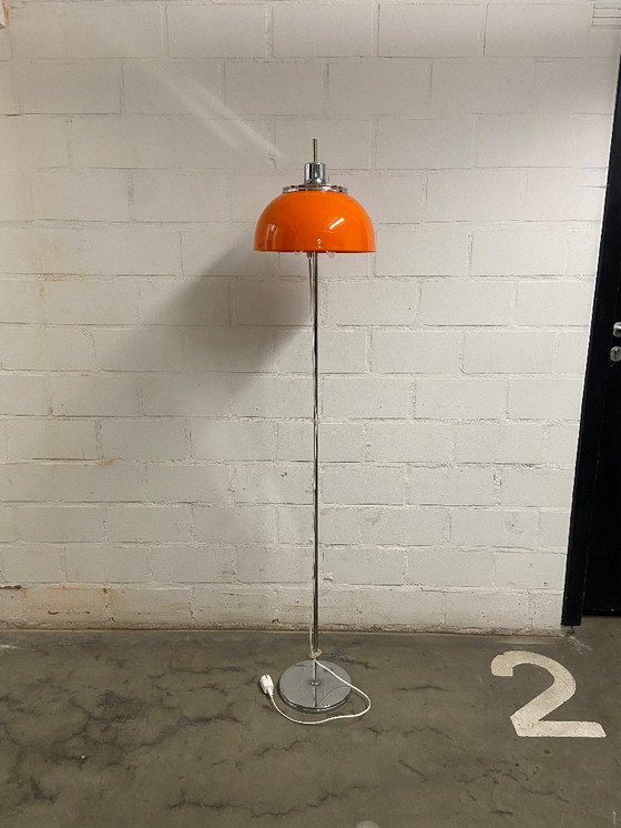 Image 1 of Vintage Harvey Guzzini Faro Vloerlamp oranje
