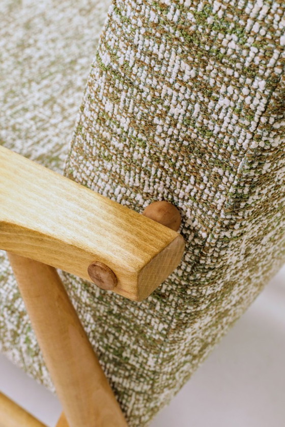 Image 1 of Fauteuil vintage vert granola en bois naturel, design H. Lis
