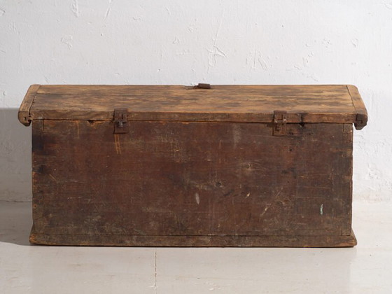 Antique folk painted chest in pine – Central Europe, circa 1850 – Storage cabinet, Iron, Rustic (photo 19 of 22)