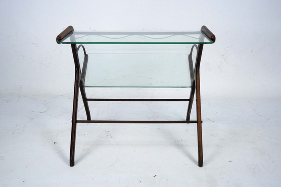 Image 1 of Tijdschriftenrek van Ico Parisi, vervaardigd uit hout, messing en glas. Italië, jaren 1950.