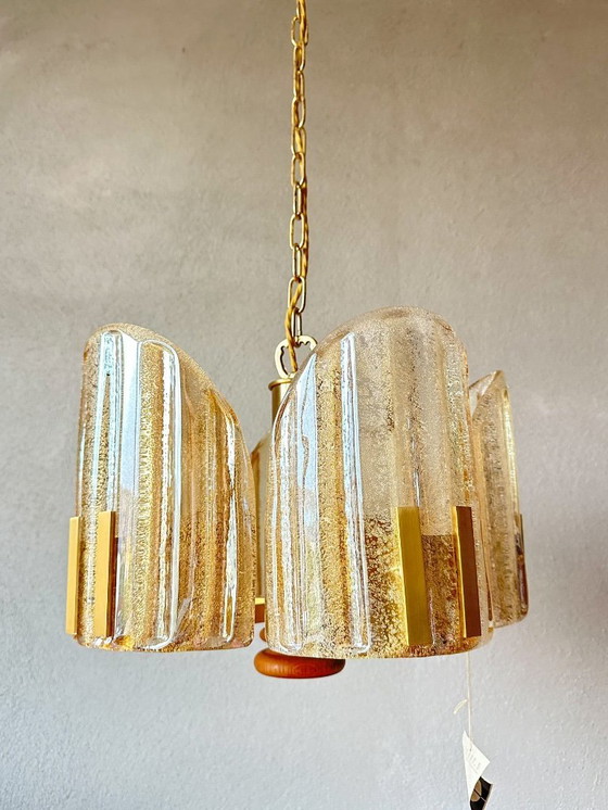 Image 1 of Lustre ancien en verre ambré