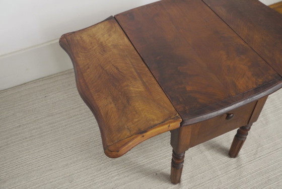 Antique French Pembroke Drop Leaf Table, Walnut Veneer Extendable End Table With Drawers, French Provincial (photo 12 of 41)