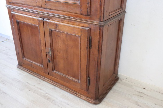 Image 1 of Raro armario antiguo en madera de álamo, Italia Mediados del siglo XVIII