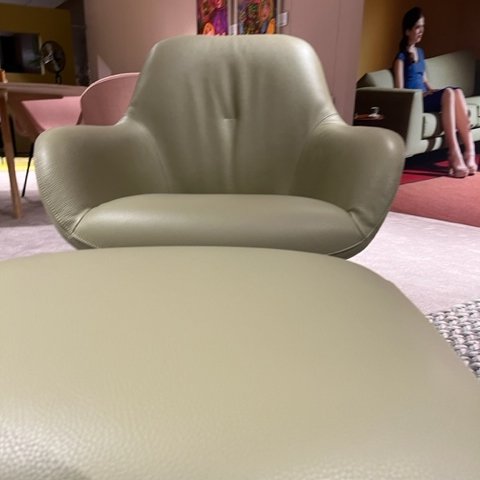 Image 1 of Pode Spot One fauteuil met poef