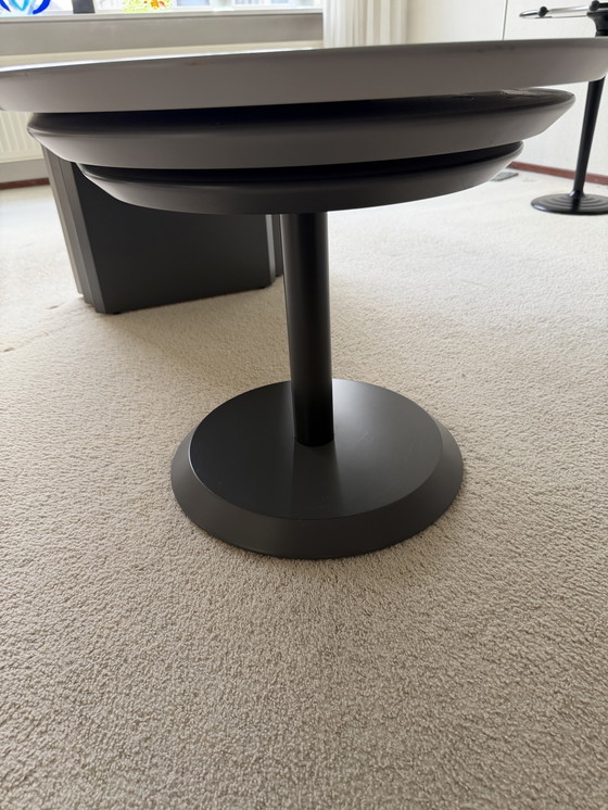 Image 1 of Leolux Cyclo coffee table, grey