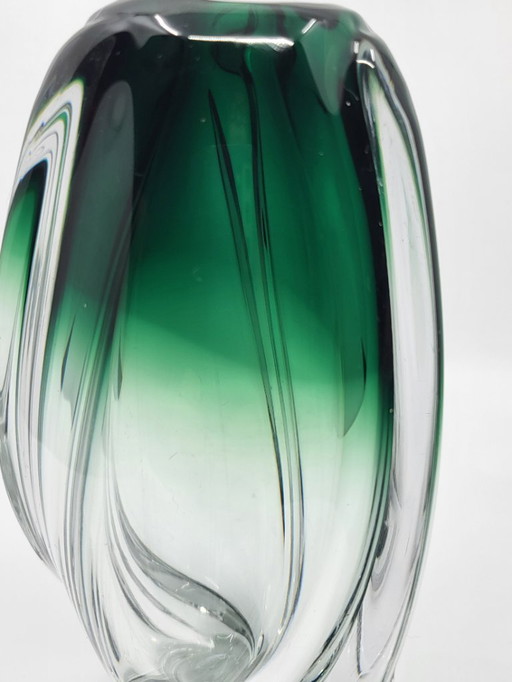 Eiförmige Vase Val Saint Lambert aus Kristall Grün Belgien