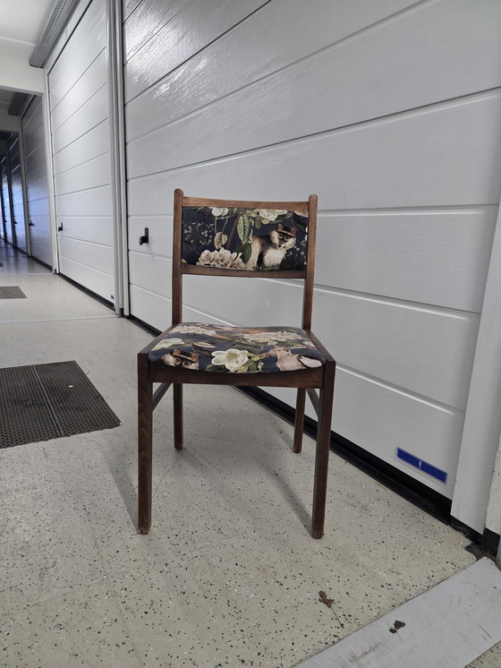 Image 1 of 4 vintage eetkamerstoelen