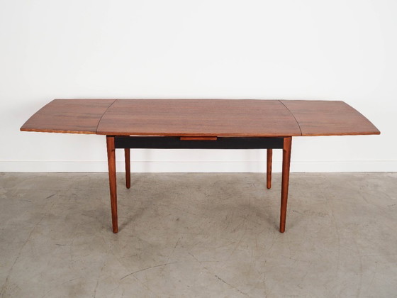 Image 1 of Nussbaumtisch, dänisches Design, 1970er Jahre, hergestellt in Dänemark