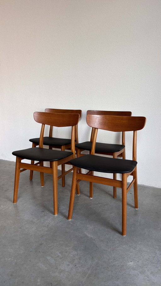 Set Vintage Findahl Stoelen in Teak Skai