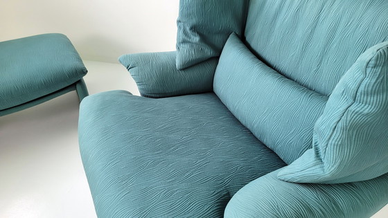 Image 1 of Cassina 'Portovenere' Lounge Chair with Ottoman - Vico Magistretti - Italy, 1980s