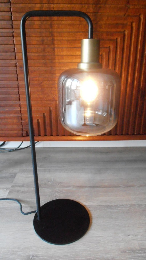 Pilot 5 Tischlampe, neuer Zustand, schönes Licht