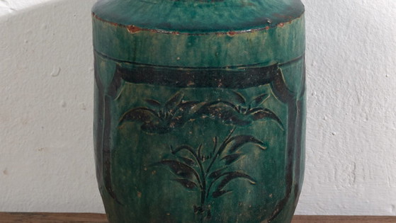 Antieke Chinese vaas met plantaardige details (ca. 1820) #11 – Vazen, Ceramic (photo 3 of 40)