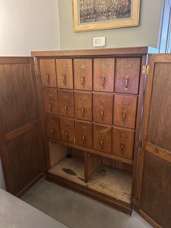 Image 1 of Cassettiera/archivio d'epoca - dell'Agenzia delle Entrate belga