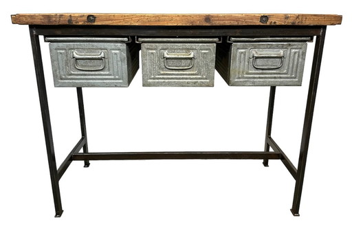 Tavolo da lavoro industriale con tre cassetti in ferro, anni '60