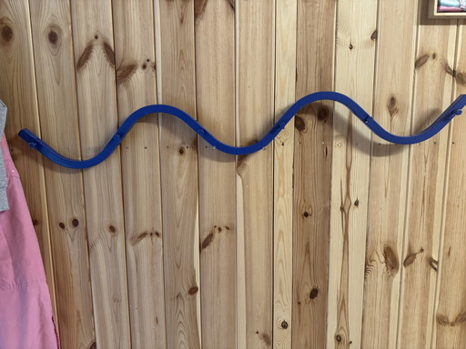 Appendiabiti in metallo ondulato IKEA ÄL di Anne Jonasson