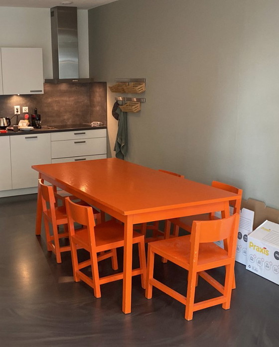AVL Shaker Set da pranzo – Arancione – Tavolo con 6 sedie – AVL - Atelier van Lieshout, Legno (photo 5 of 5)