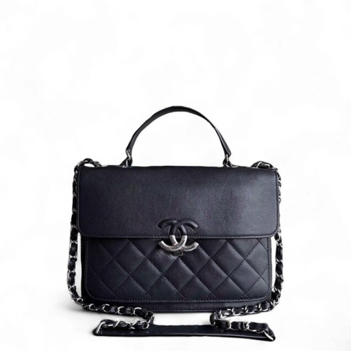 Borsa Chanel Medium CC Box Flap - Pelle di vitello trapuntata nera con finiture argentate, serie 25