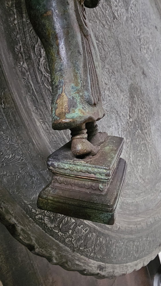 Image 1 of Heavy bronze Asian statue with multiple arms – sculptural statement