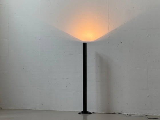 Image 1 of Lampada da terra nera Megaron di Gianfranco Frattini per Artemide, anni '70