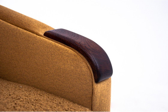 Image 1 of Gelbes Bouclé-Sofa aus der Mitte des Jahrhunderts, Dänemark, 1960er Jahre.
