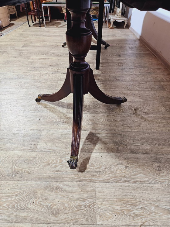 Image 1 of Elegant Georgian Dining Table, 2nd half of the 19th Century - Classic/Walnut