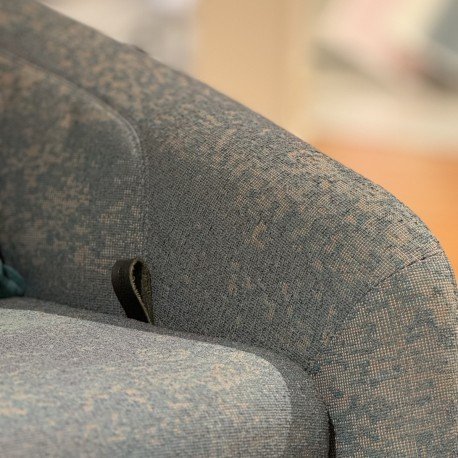 Image 1 of Poltrona Montis Puk con pouf