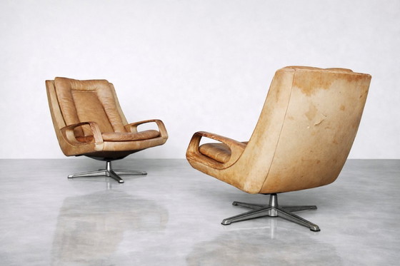 Image 1 of Vintage Mid-Century German Modern Leather Swivel Chairs by Carl Straub, 1950s, Set of 2