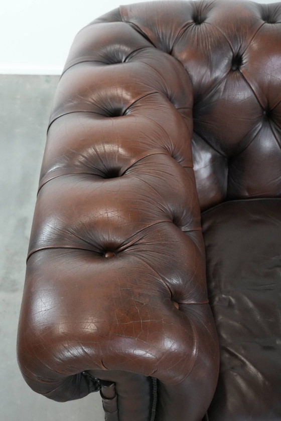 Image 1 of Canapé Chesterfield vintage 2 places en cuir de vachette marron foncé, de style anglais
