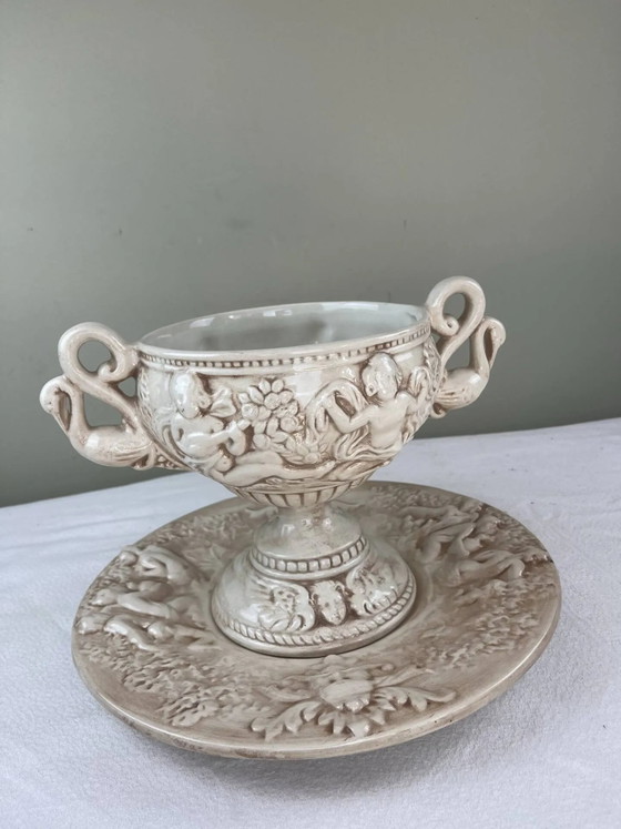 Conjunto Capodimonte – Cuenco sobre pedestal y plato decorativo – Porcelain, Ceramic (photo 2 of 14)