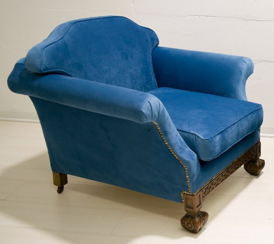 Image 1 of Paar 19e-eeuwse Neo Renaissance Eiken en Blauw Fluwelen Italiaanse Fauteuils