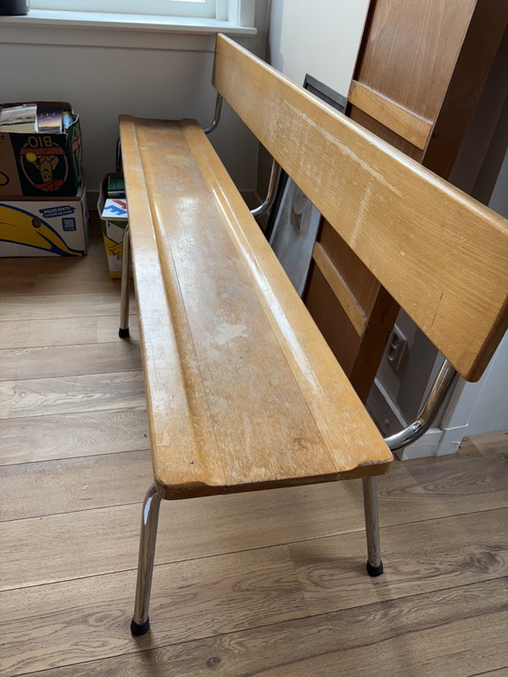 Image 1 of Houten bank met stalen frame