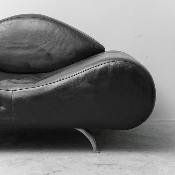 Image 1 of Vintage moderne design zwarte leren fauteuil – loungestoel uit de jaren 90