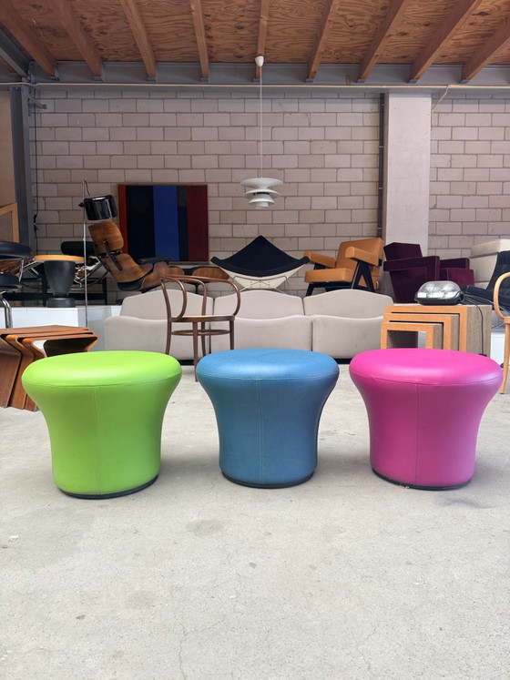 Artifort Mushroom footstool, Footstools & poufs, Leather, Green, Modern (photo 3 of 8)