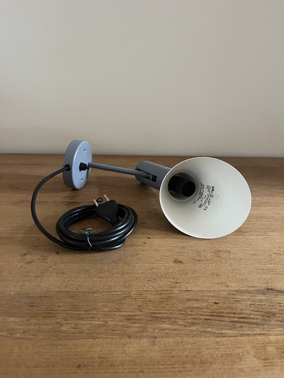 Image 1 of Louis Poulsen AJ wandlamp - Arne Jacobsen - Deense designlamp