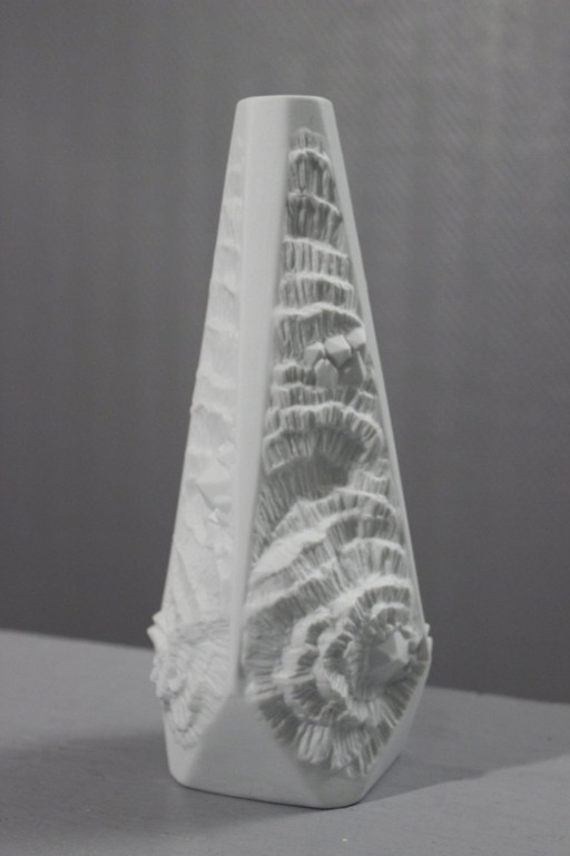 Manfred Frey & Ak Kaiser - Ammonite “Fossil” porcelain vase Op Art 1970s