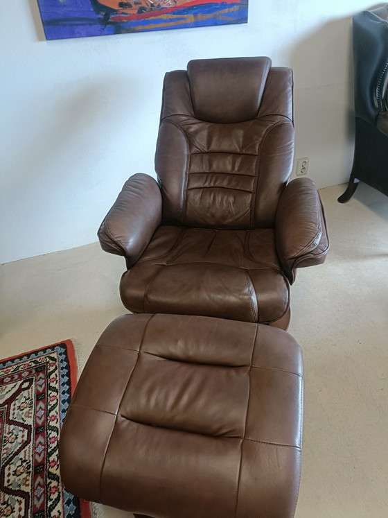 Image 1 of Fauteuil inclinable en cuir marron