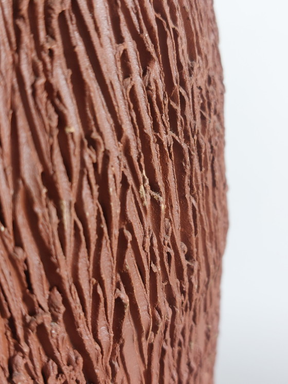 Vintage keramische vaas met sgraffito-decoratie in brutalistische stijl uit het midden van de 20e eeuw. (photo 8 of 10)