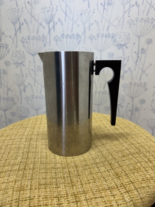 Stelton can